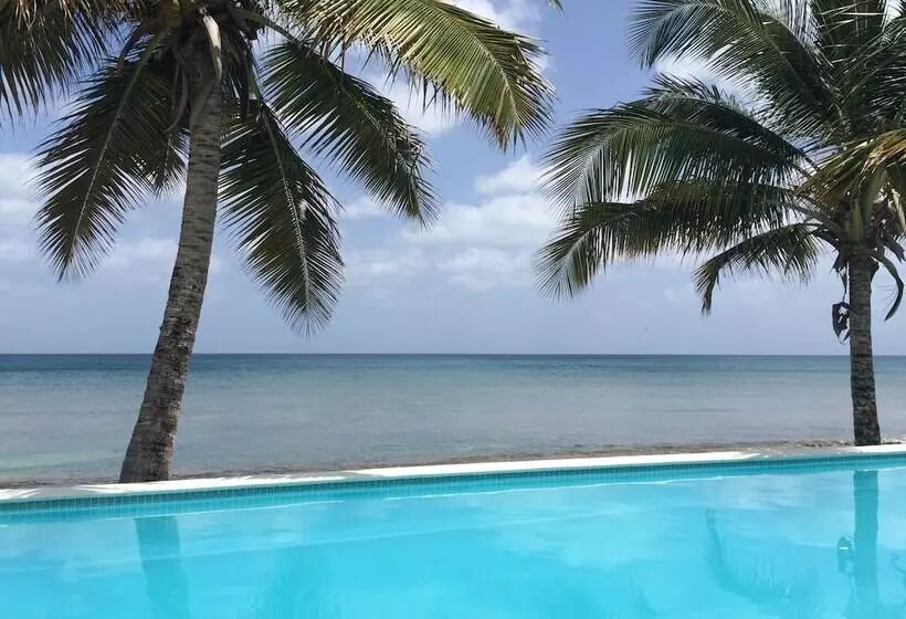 هتل Bravo Beach