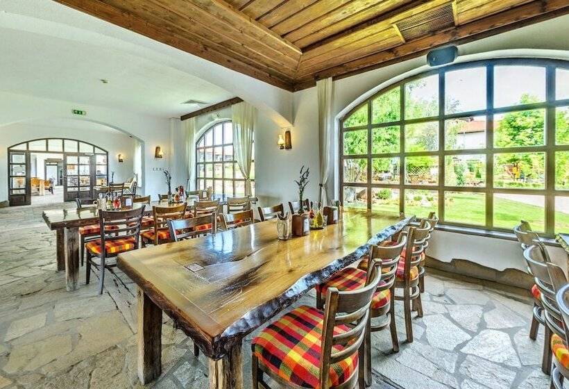 בית מלון כפרי Wine & Spa Complex Starosel