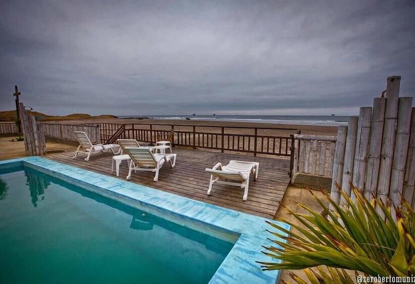 بنسيون Aloha Lobitos