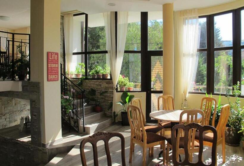 膳宿费 Guest House & Bistro Lefterova