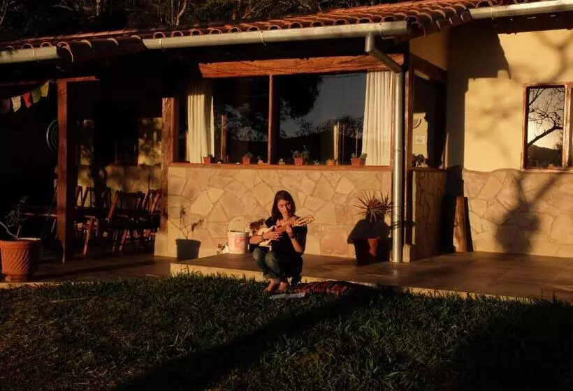 پانسیون Hostel Serena