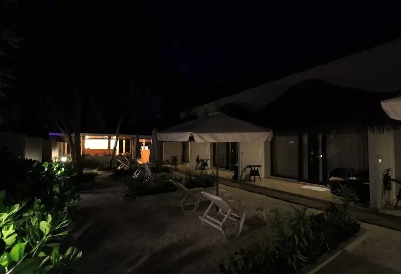 پانسیون Local Island Inn