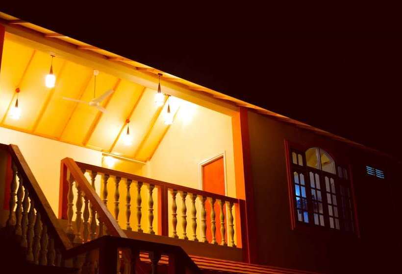 پانسیون Local Island Inn