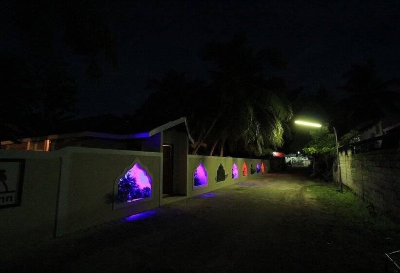 پانسیون Local Island Inn