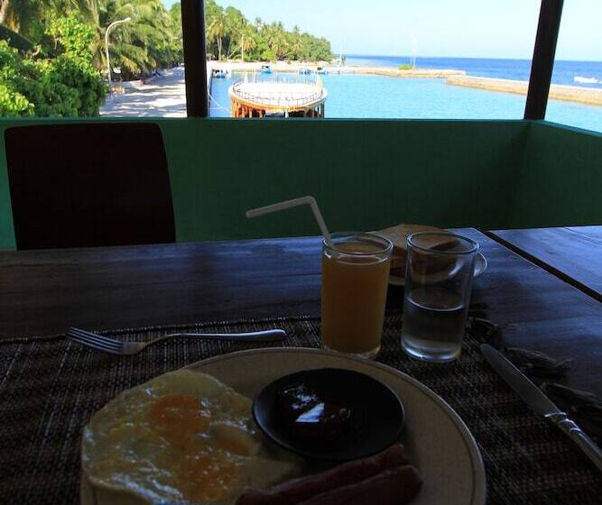 پانسیون Local Island Inn