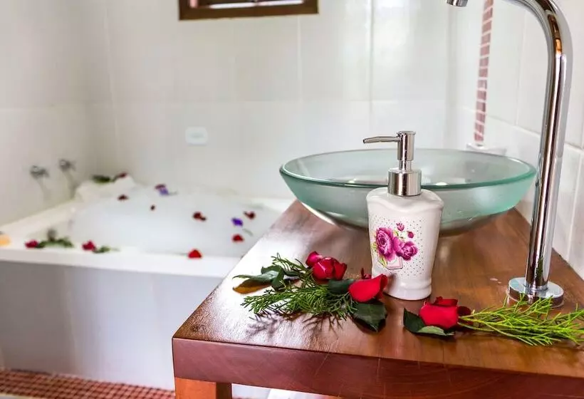 ペンション Pousada Espelho Dágua