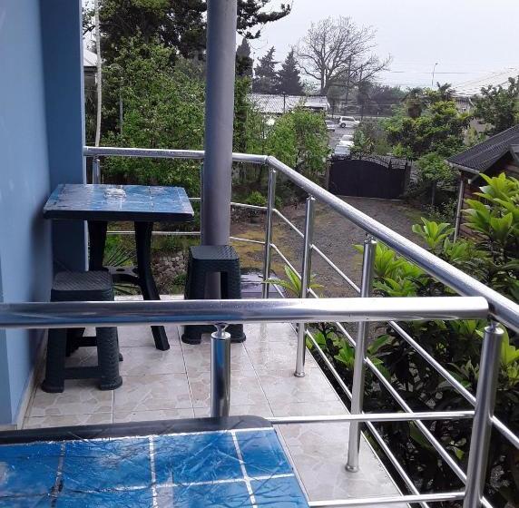 پانسیون Wooden Cottage