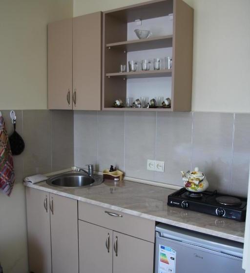 پانسیون Wooden Cottage