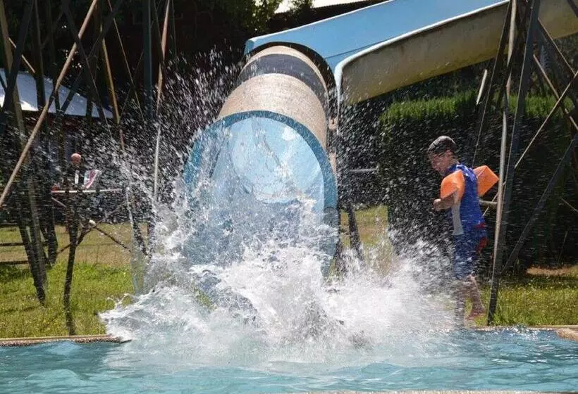 استراحتگاه Complejo Turístico El Conquistador