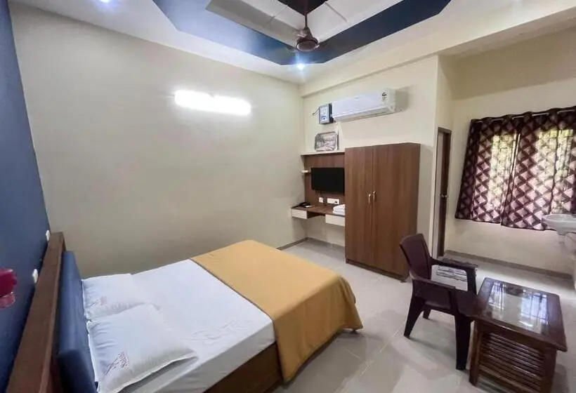 ホテル Sakthi Residency