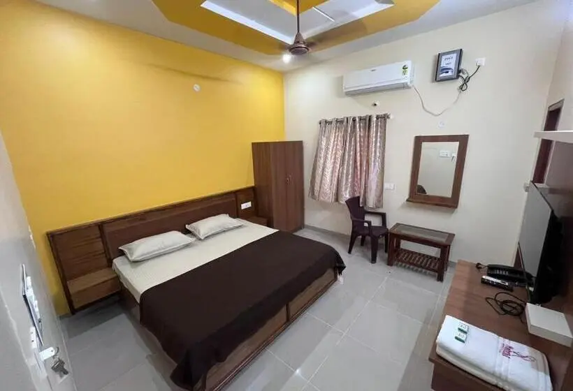 ホテル Sakthi Residency