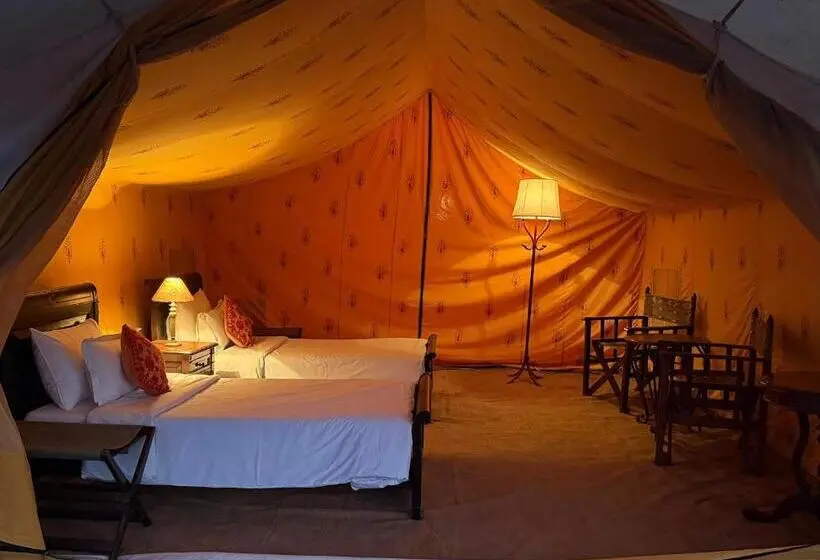 リゾートホテル Reggies S Camel Camp,osian