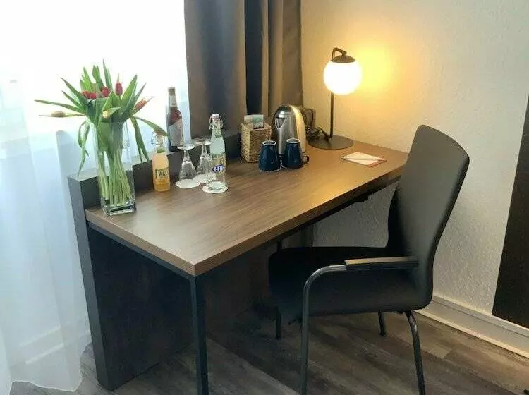 Aamiaismajoitus (B&B) Am Schlosstheater