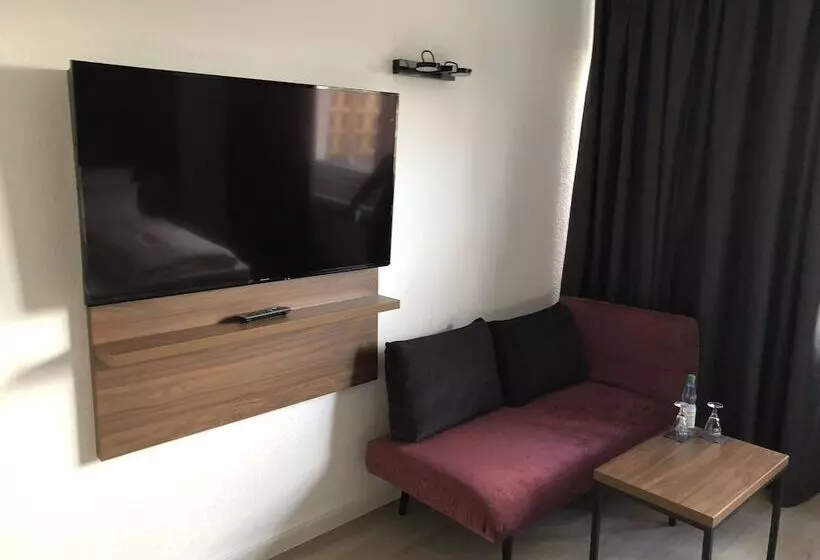 Aamiaismajoitus (B&B) Am Schlosstheater