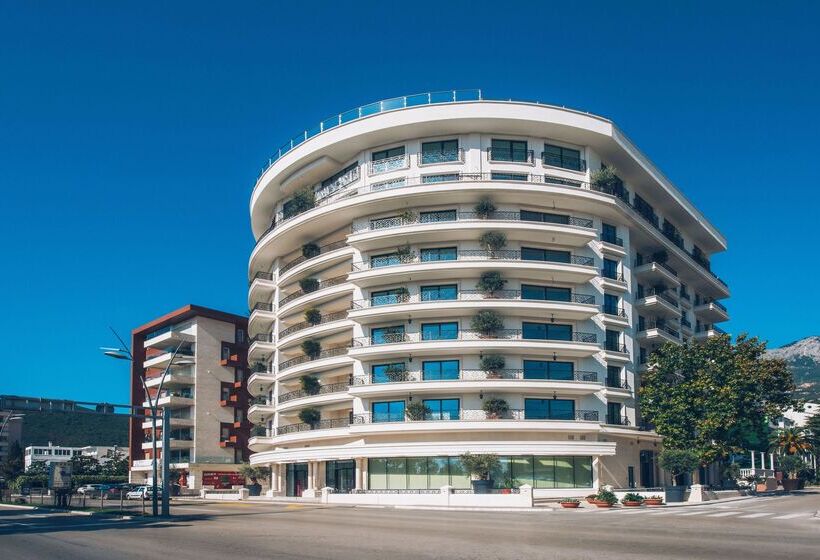 ホテル Iberostar Waves Slavija