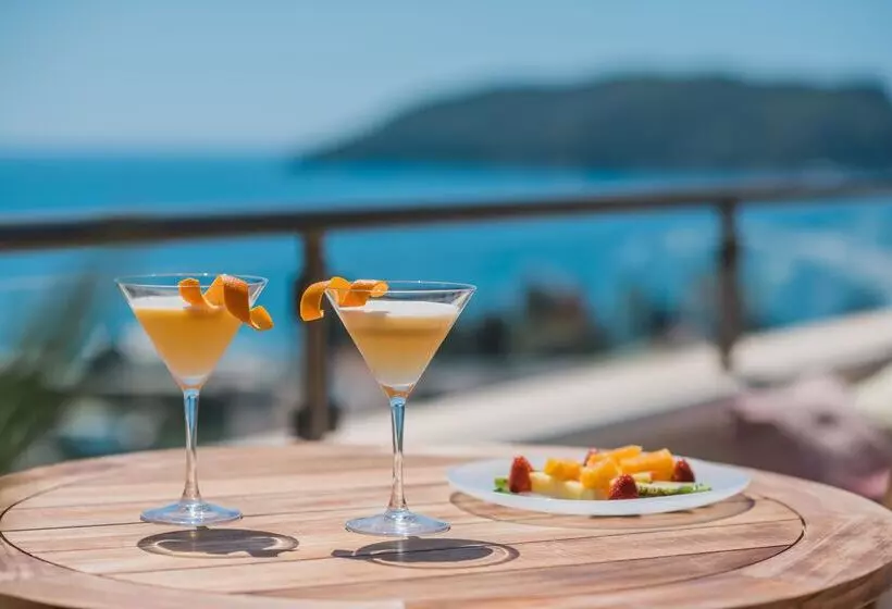 هتل Iberostar Waves Slavija