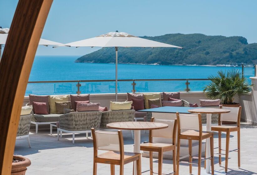 ホテル Iberostar Waves Slavija