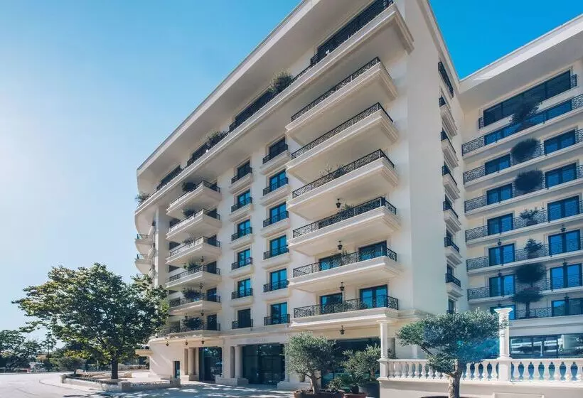 هتل Iberostar Waves Slavija