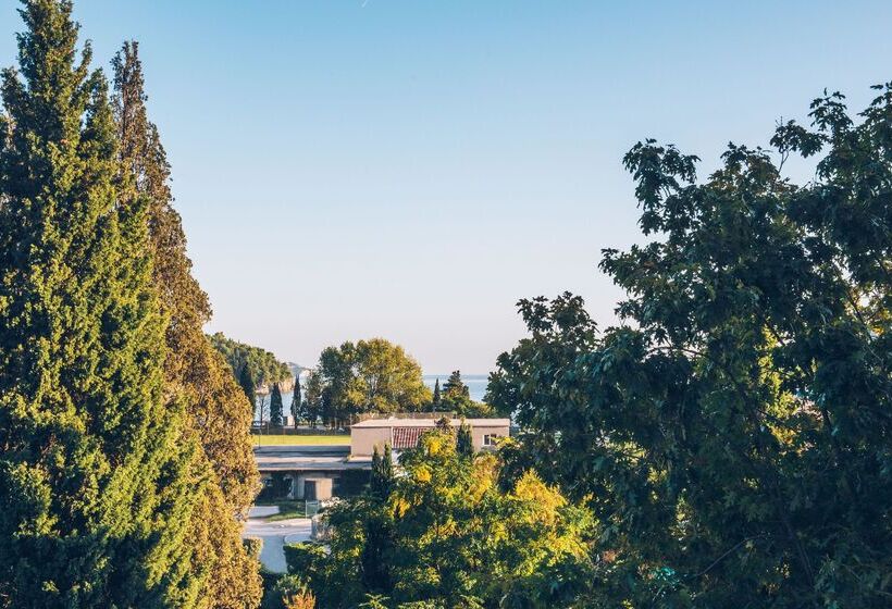 ホテル Iberostar Waves Slavija