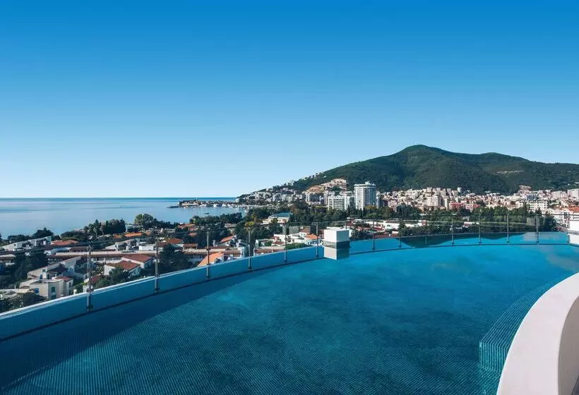 هتل Iberostar Waves Slavija