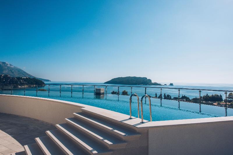 ホテル Iberostar Waves Slavija