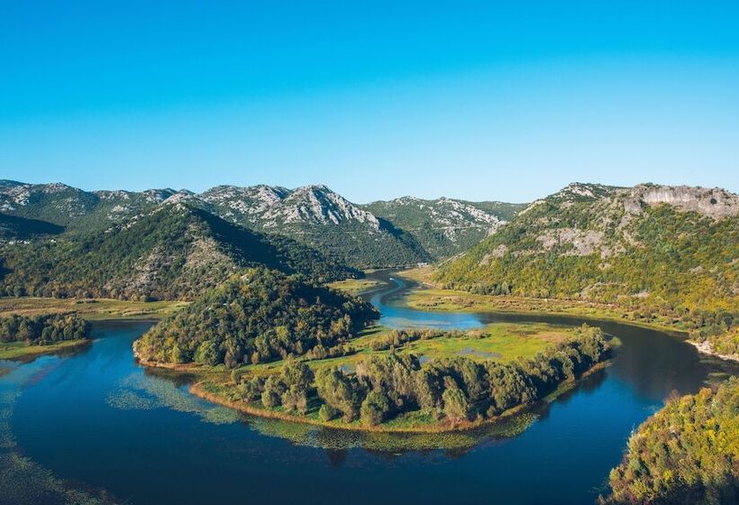 ホテル Iberostar Waves Slavija