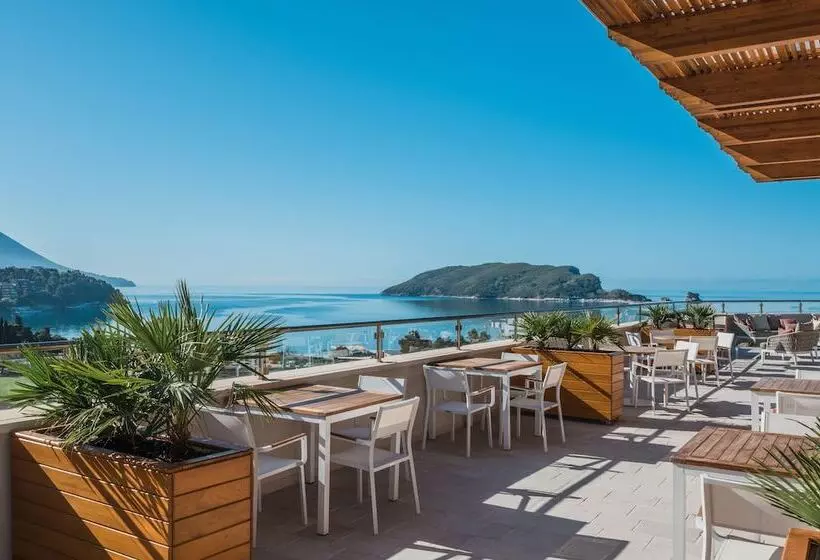 هتل Iberostar Waves Slavija