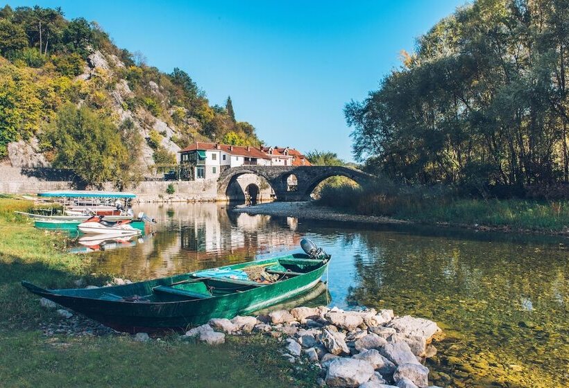 ホテル Iberostar Waves Slavija