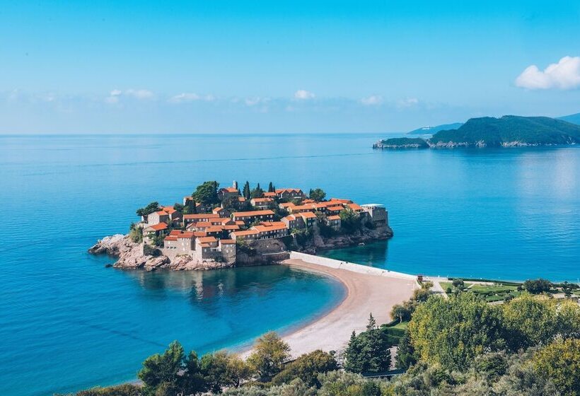 ホテル Iberostar Waves Slavija