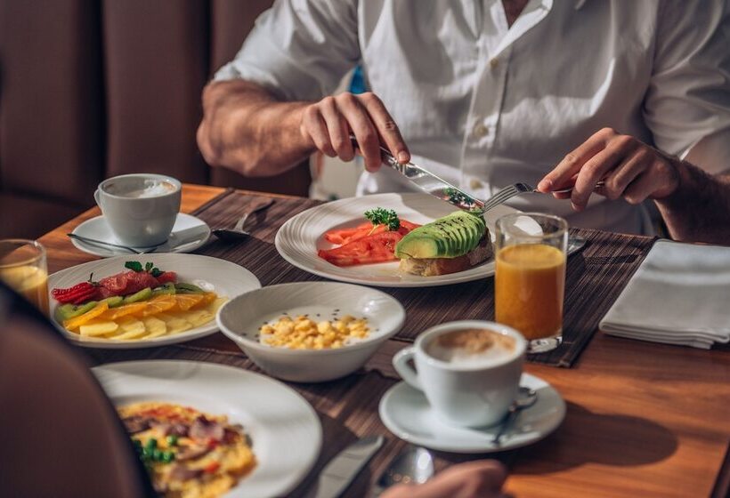 ホテル Iberostar Waves Slavija