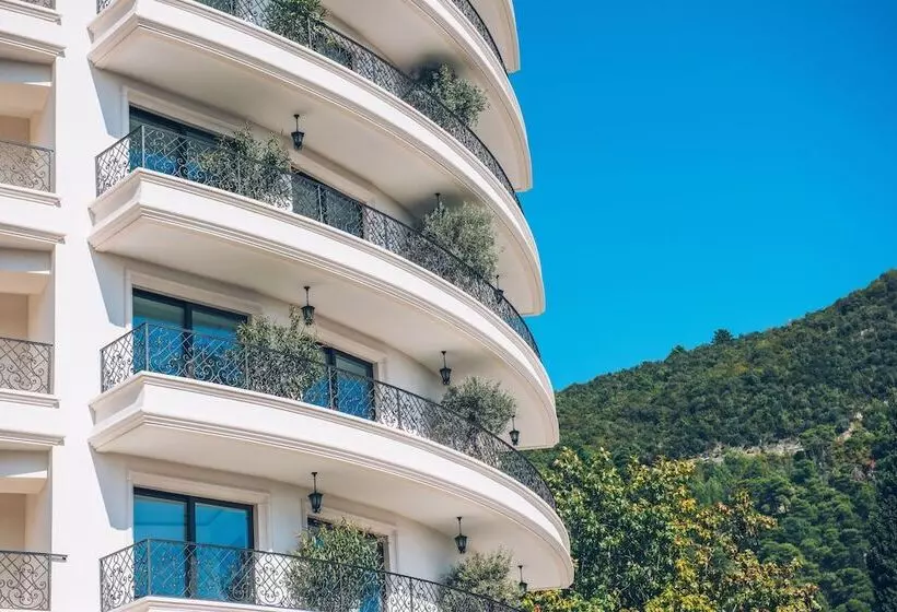 هتل Iberostar Waves Slavija