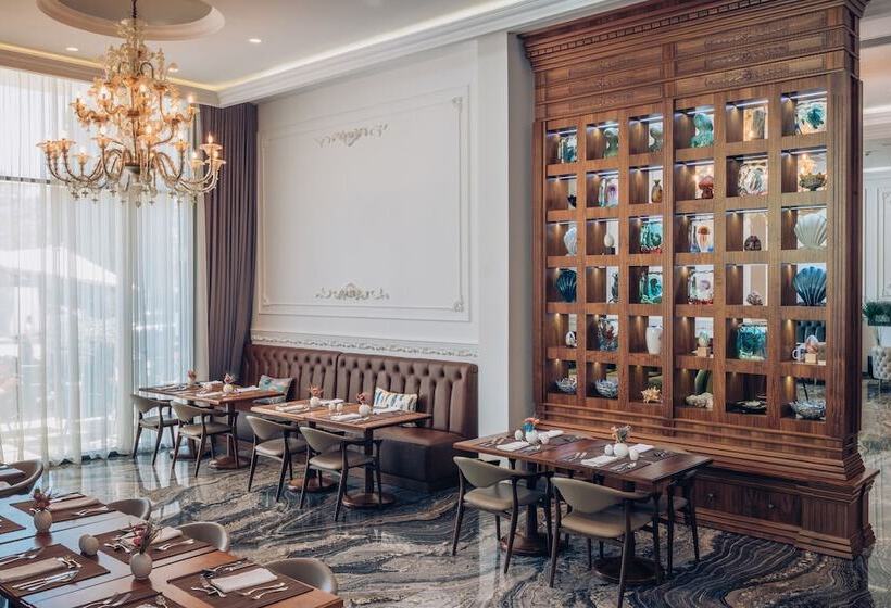 ホテル Iberostar Waves Slavija