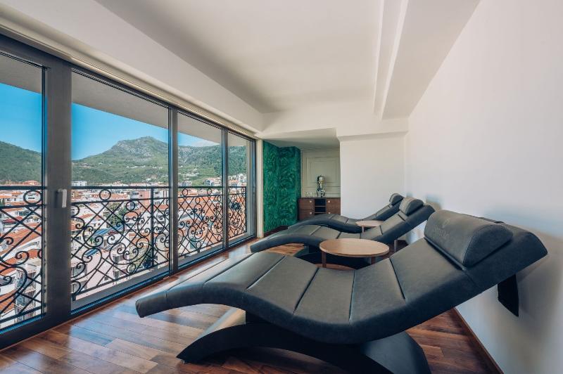 ホテル Iberostar Waves Slavija