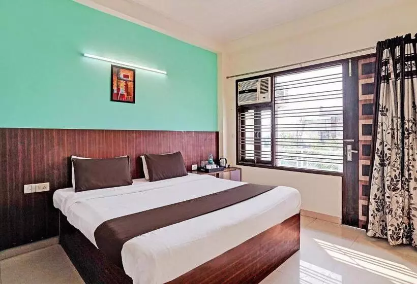 Hotelli Golden Imperial Near Pvr Ansal Plaza Greater Noida