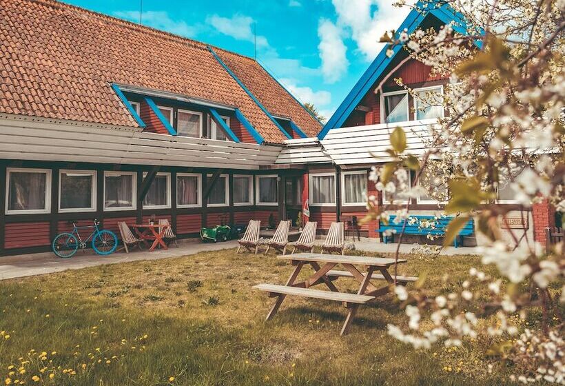 پانسیون Guboja