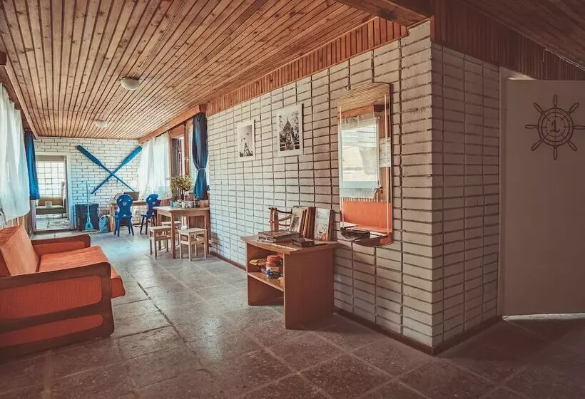 پانسیون Guboja