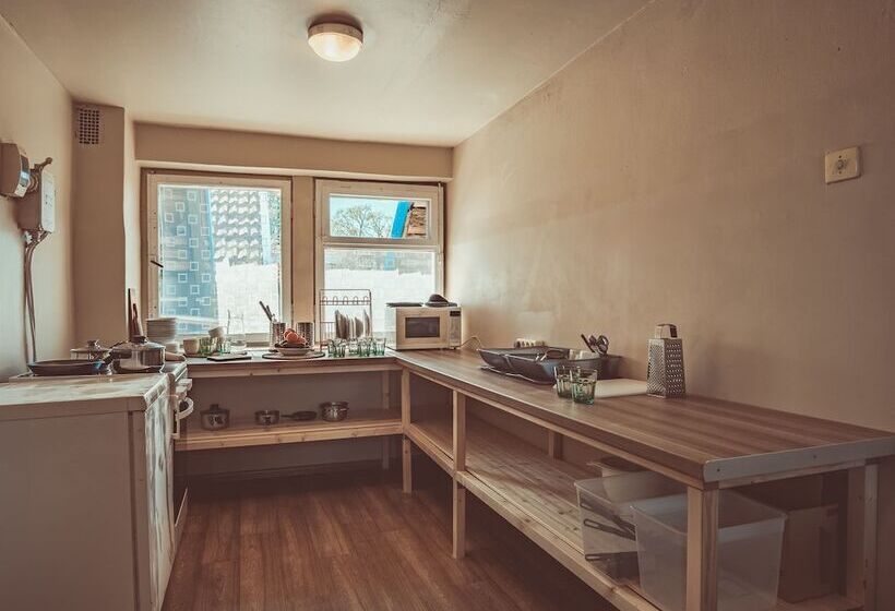 پانسیون Guboja