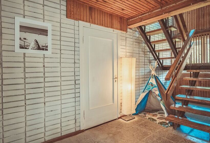 پانسیون Guboja