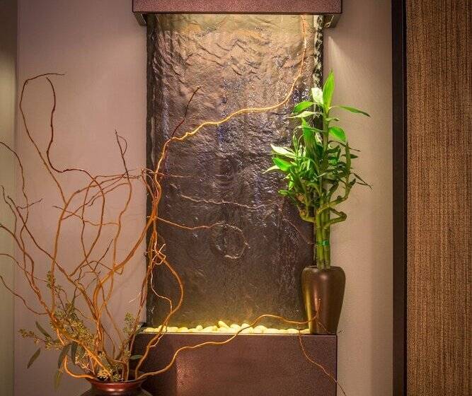 Gothic Eves Inn And Spa Bed And Breakfast