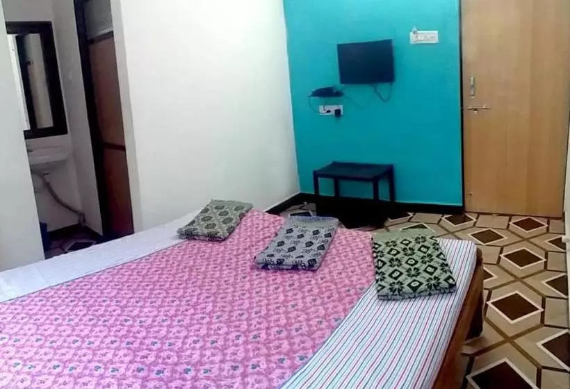 ベッドアンドブレックファースト Kshanbhar Vishranti Home Stay