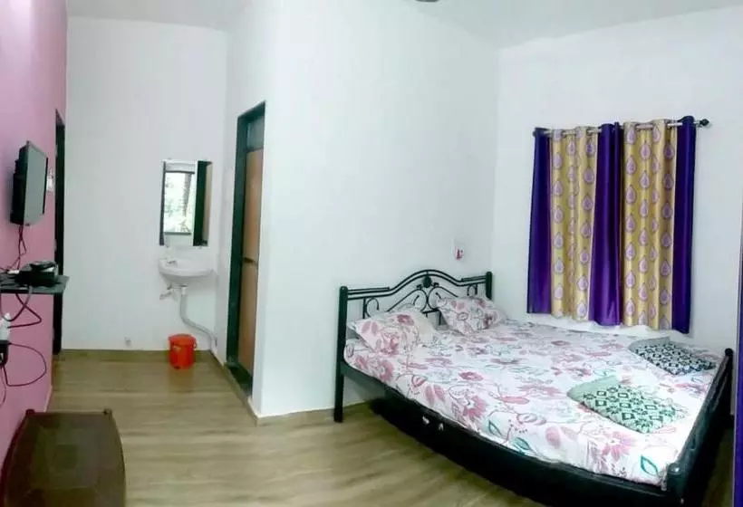 ベッドアンドブレックファースト Kshanbhar Vishranti Home Stay