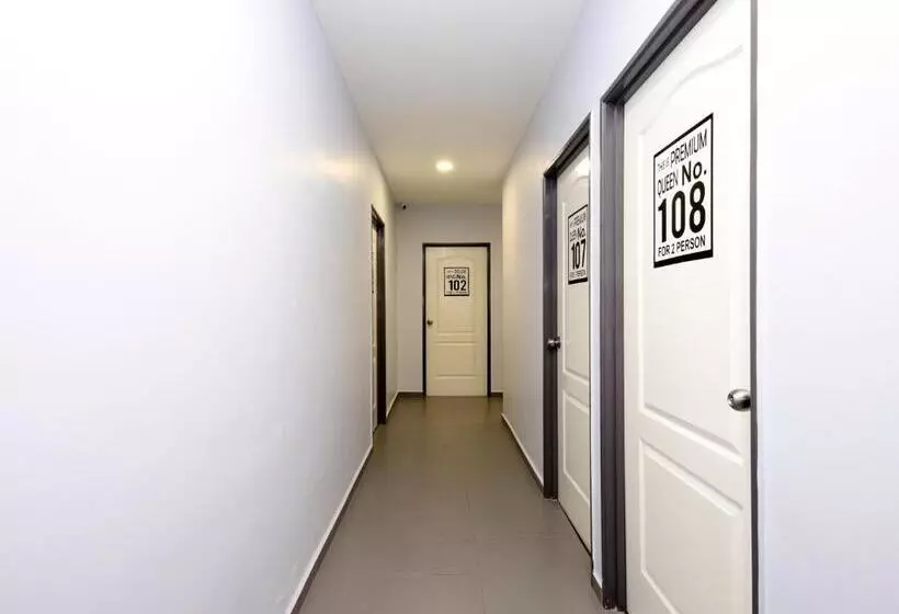 Hotelli Oyo 778 Bmw 2