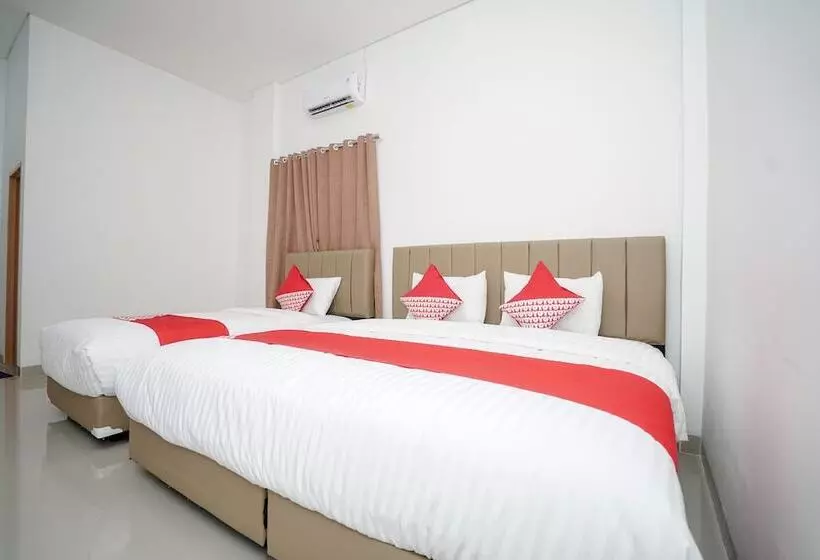 Oyo 443 Hotel Barlian