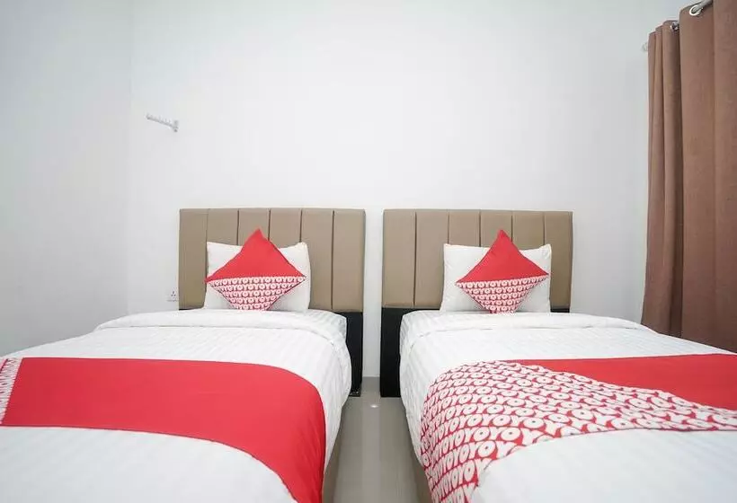 Oyo 443 Hotel Barlian