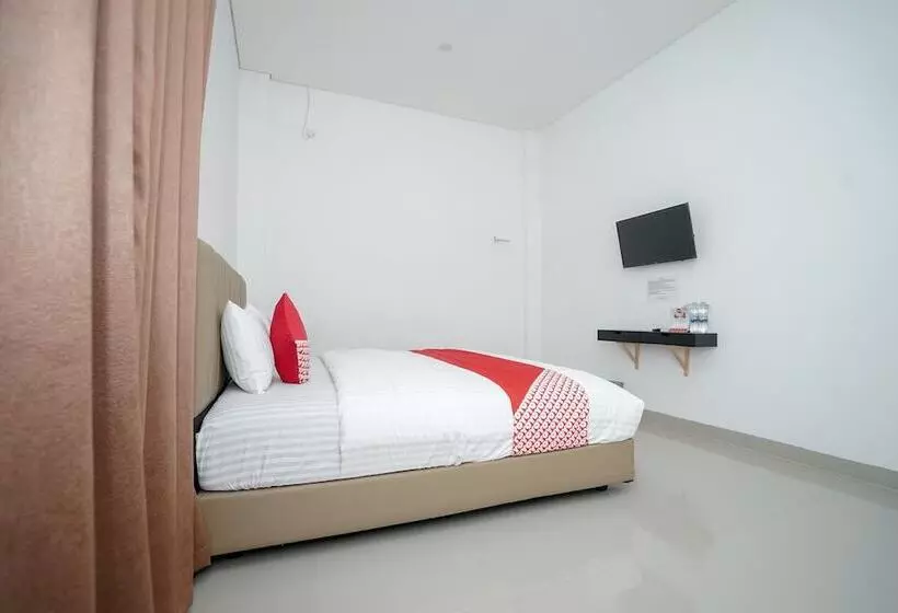 Oyo 443 Hotel Barlian