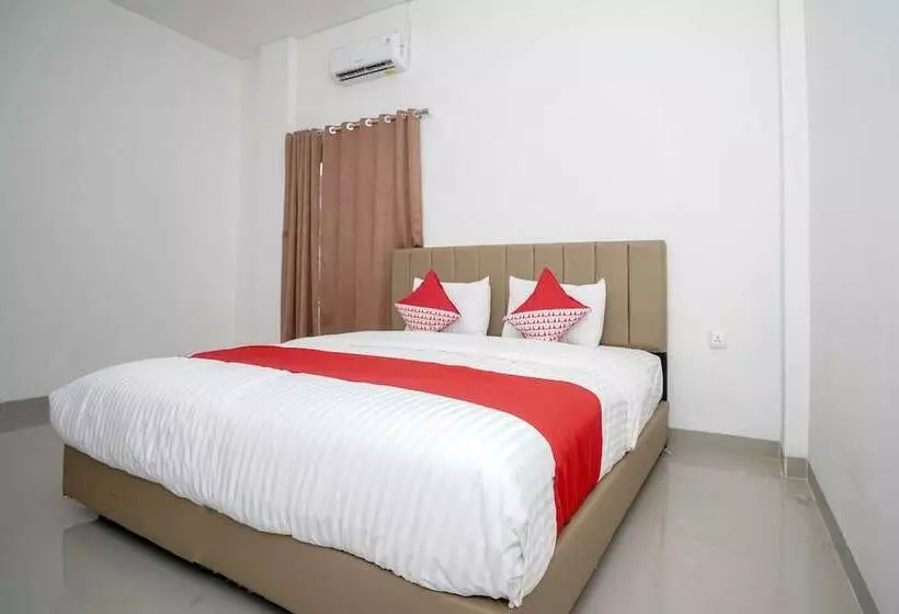 Oyo 443 Hotel Barlian
