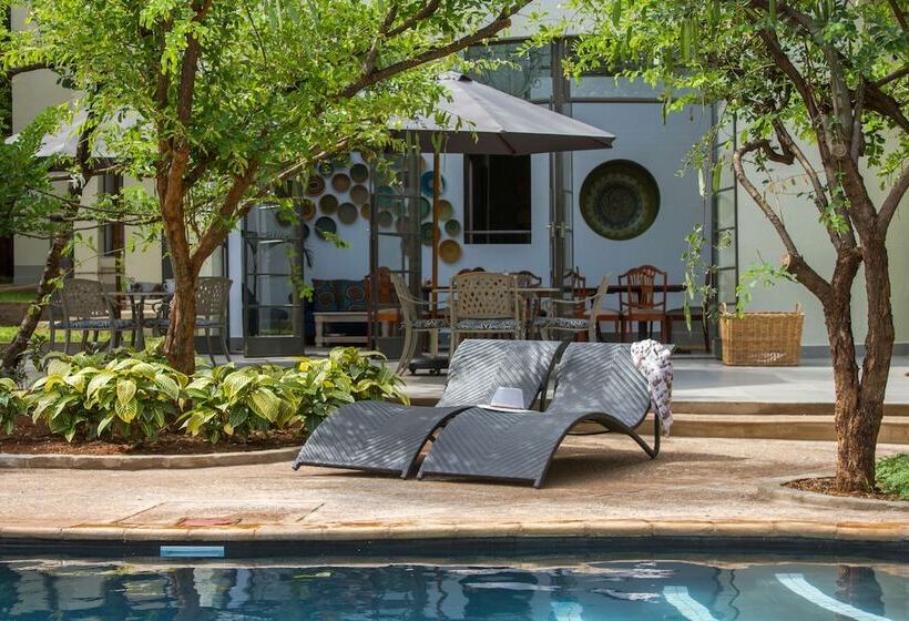 پانسیون 528 Victoria Falls Guest House