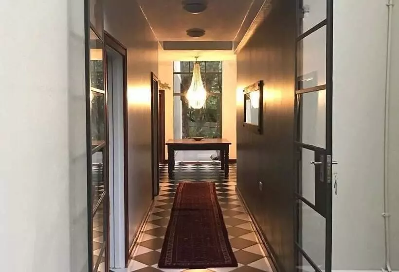 پانسیون 528 Victoria Falls Guest House