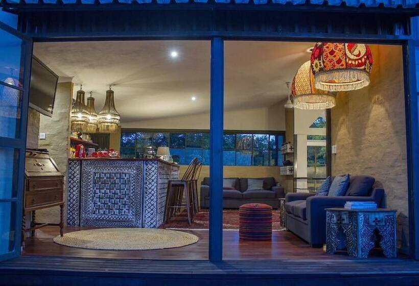 پانسیون 528 Victoria Falls Guest House