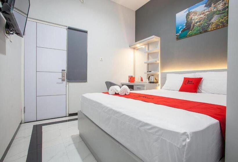 פנסיון Reddoorz Plus Near Politeknik Negeri Malang